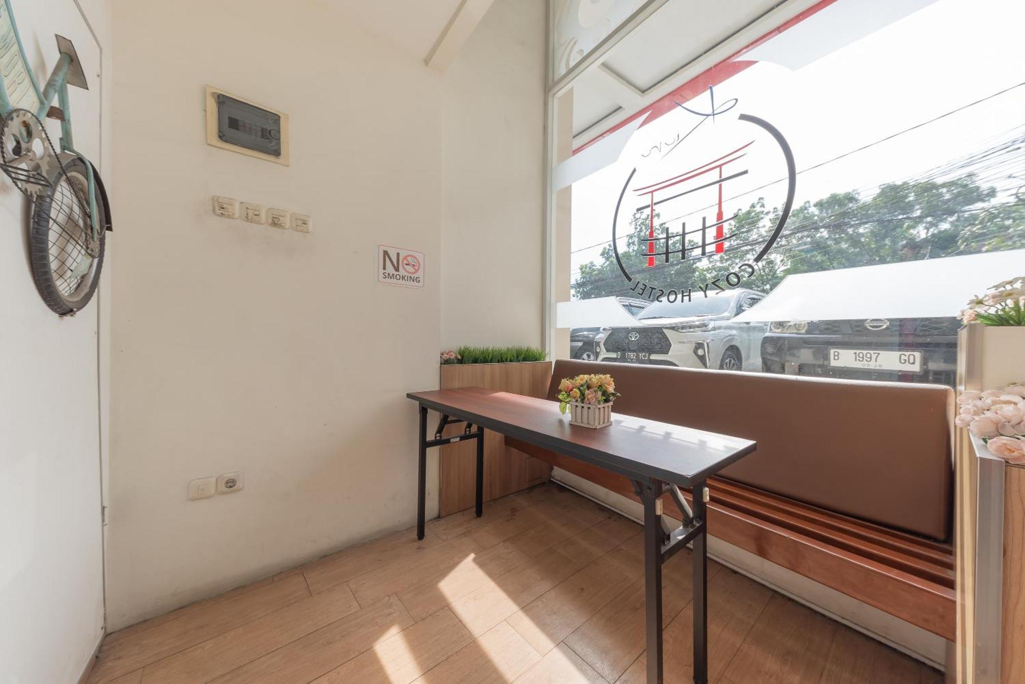 Reddoorz At Kiara Cozy Kircon 2* Bandung