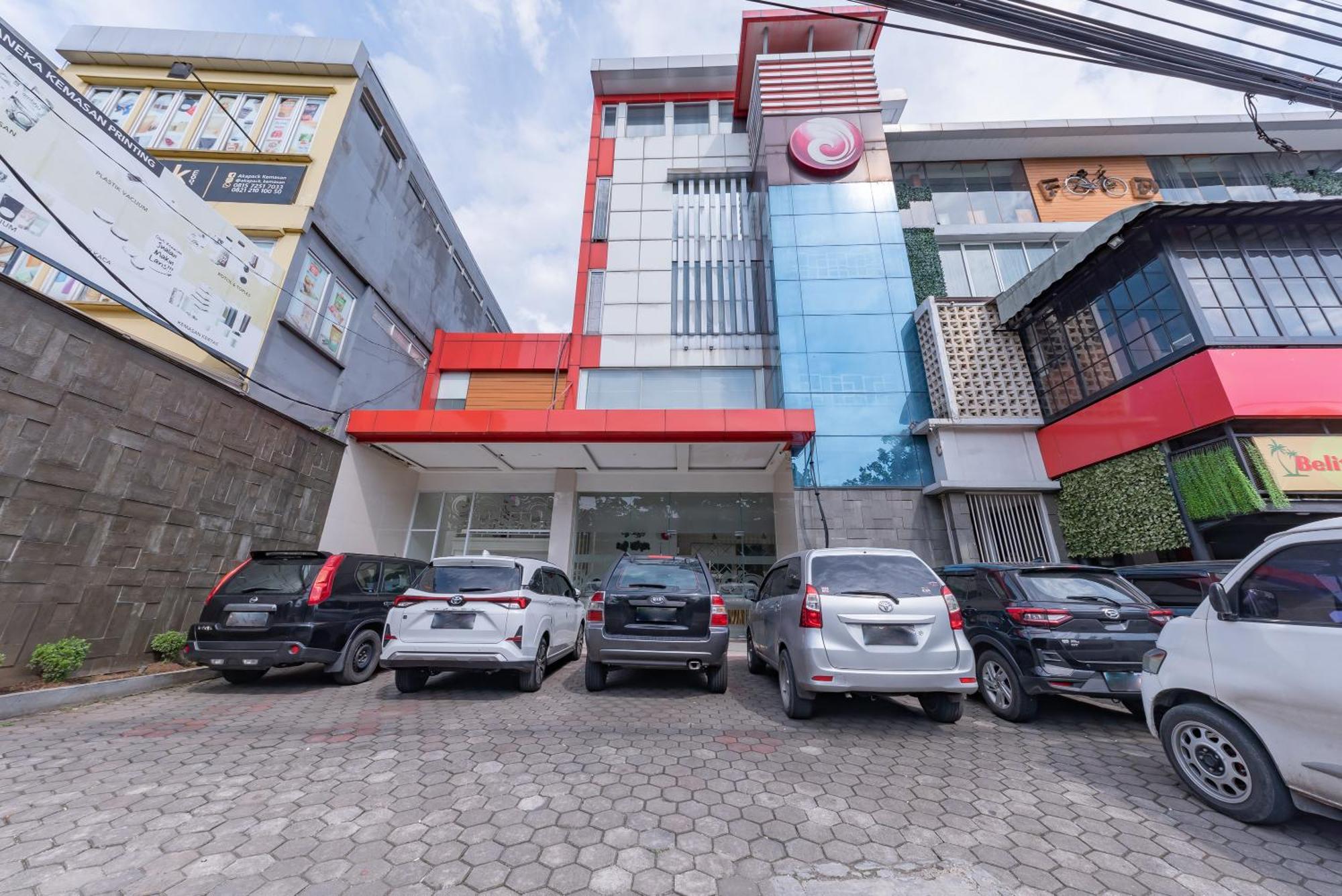 Reddoorz At Kiara Cozy Kircon Hotel Bandung